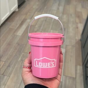 CUTE.💕 LOWE'S MINI Bucket